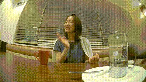 動画の約50%地点のGIFサンプル